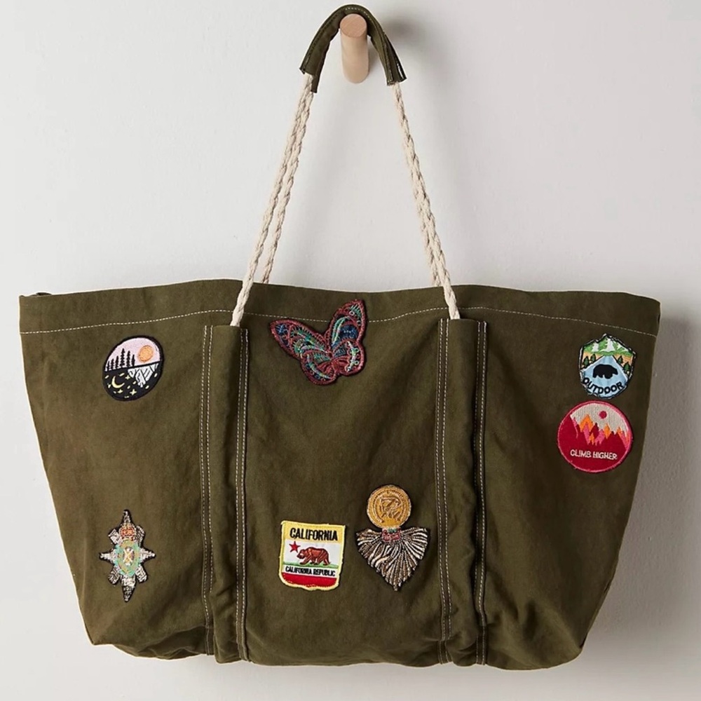 NWT free people been there badge tote - Picture 1 of 4